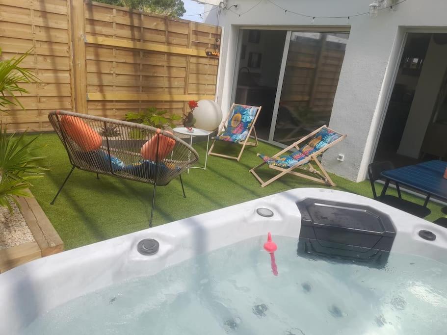 Maison 4Pers Avec Jacuzzi Privatif Couvert Proche Ocean Brem-Sur-Mer Luaran gambar